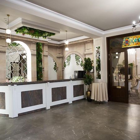 Hotel Curtea Bizantina Suceava Exterior foto
