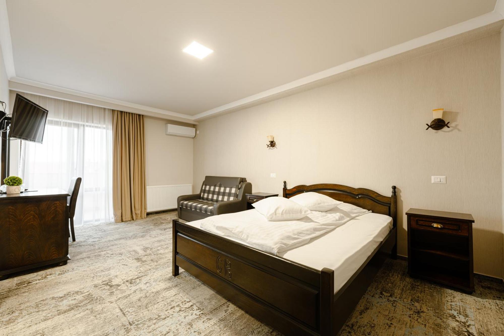 Hotel Curtea Bizantina Suceava Exterior foto